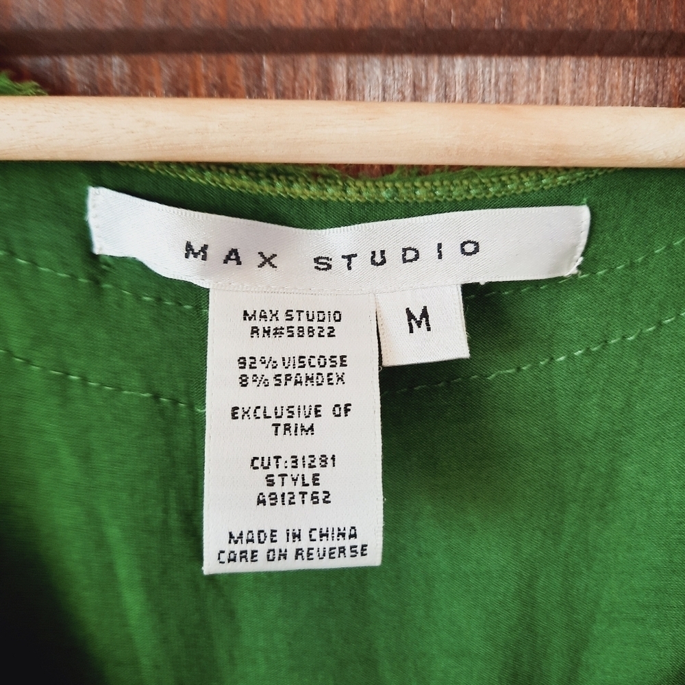 🛍 Max Studio Kelly Green Sleeveless Flower Applique Maxi Dress Size Medium - Picture 7 of 10